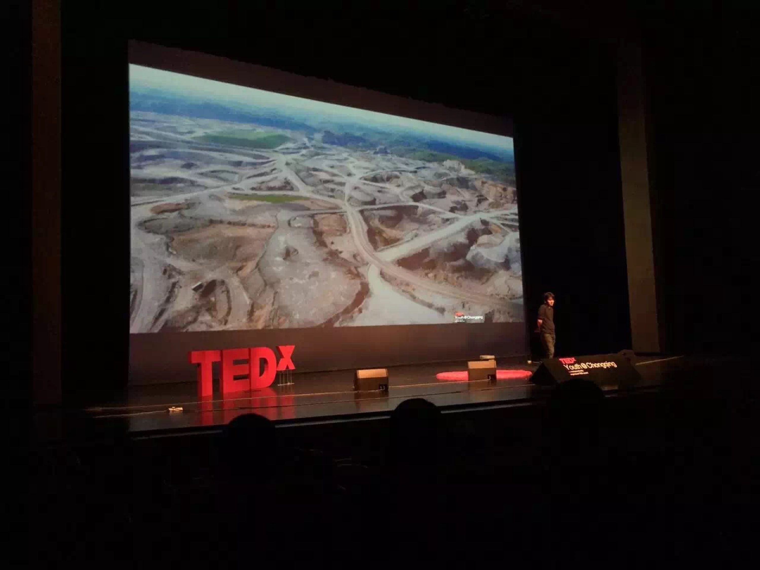 王子耕受邀于 TEDxChongqing 发表演讲“视而不见”