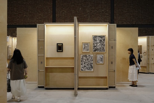 2025 ART021 BEIJING “KunstKammer" Special Exhibition Display Cabinet Design